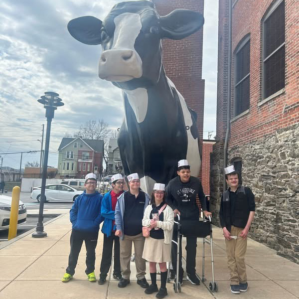 Turkey Hill Experience giant cow